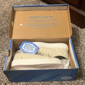 Hey Dude Cody Crochet White Color Size 5